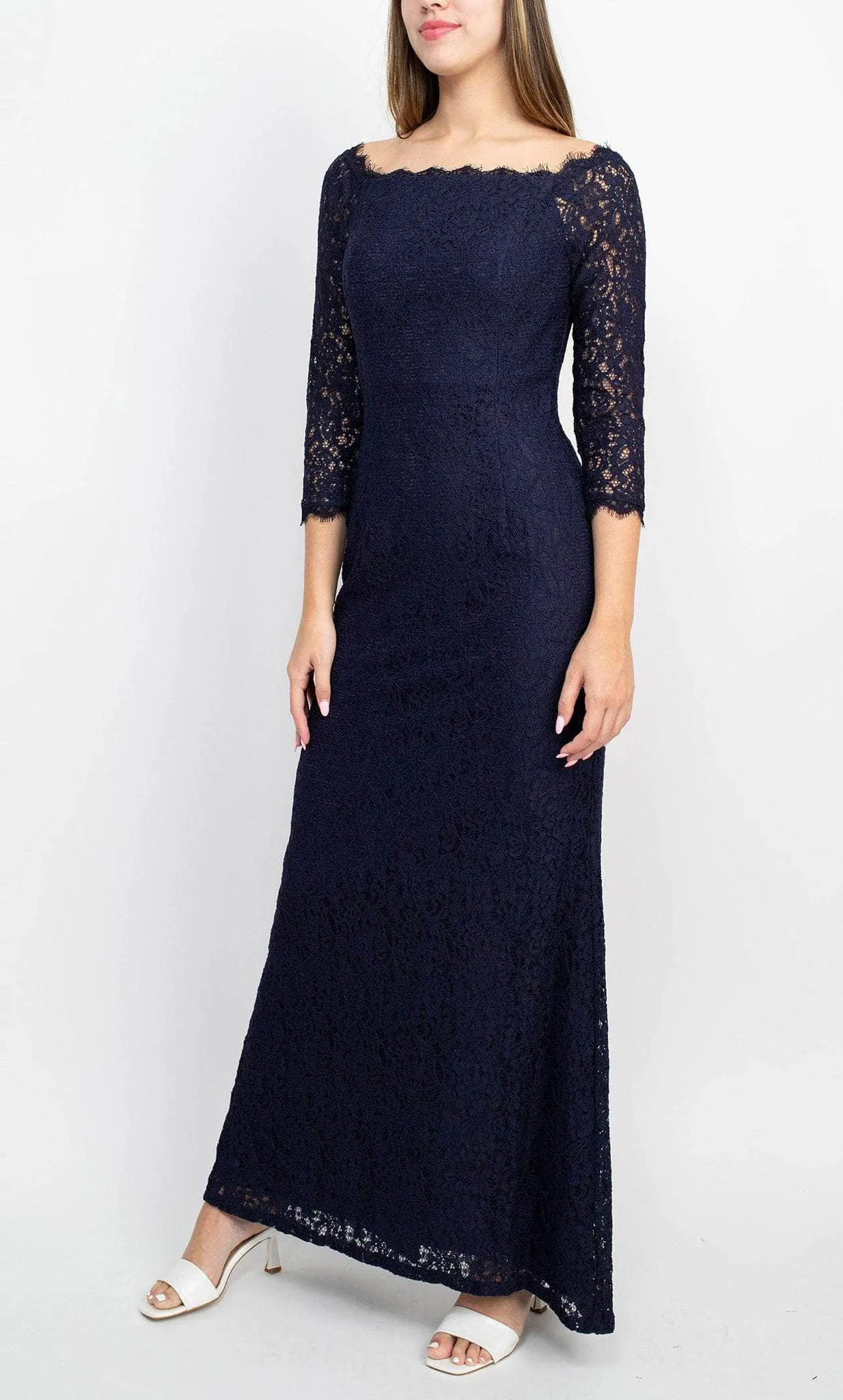 Adrianna Papell AP1E209461 - Straight-Across Neck Lace Evening Dress