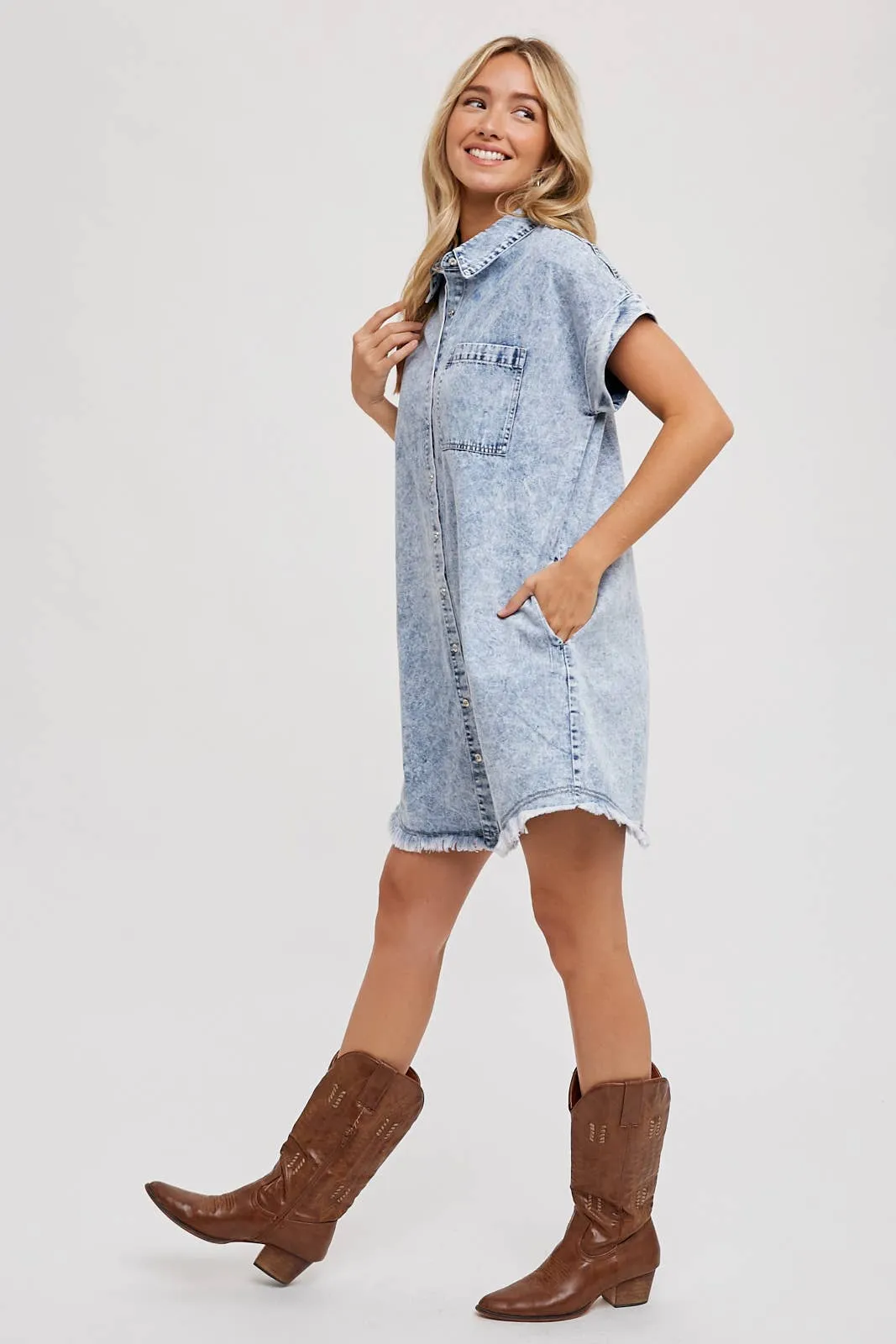 BLUIVY FRAYED HEM DENIM SHIRT DRESS