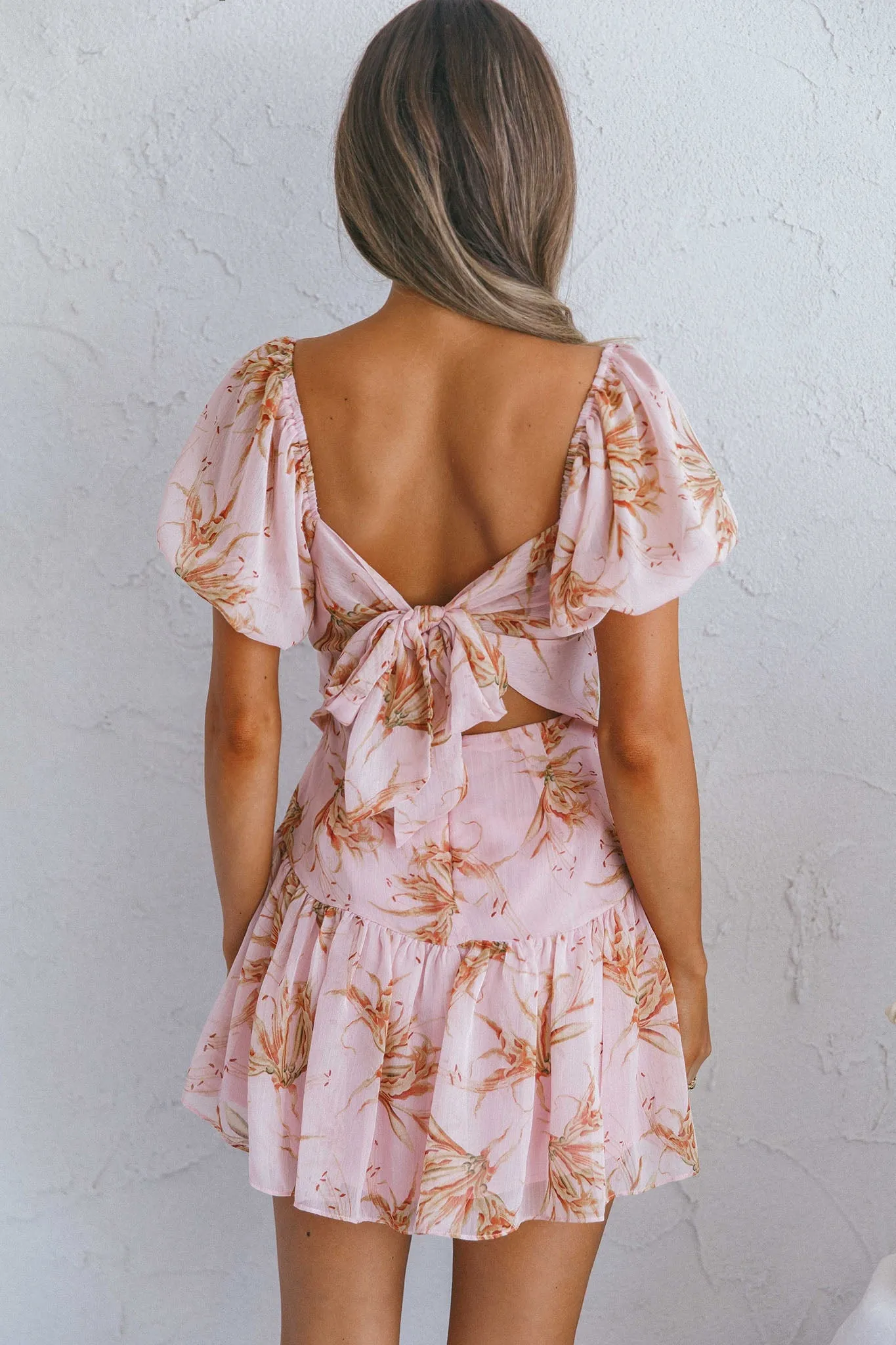 Devoted Structured Bust Puff Sleeve Dress Lily Print Pink