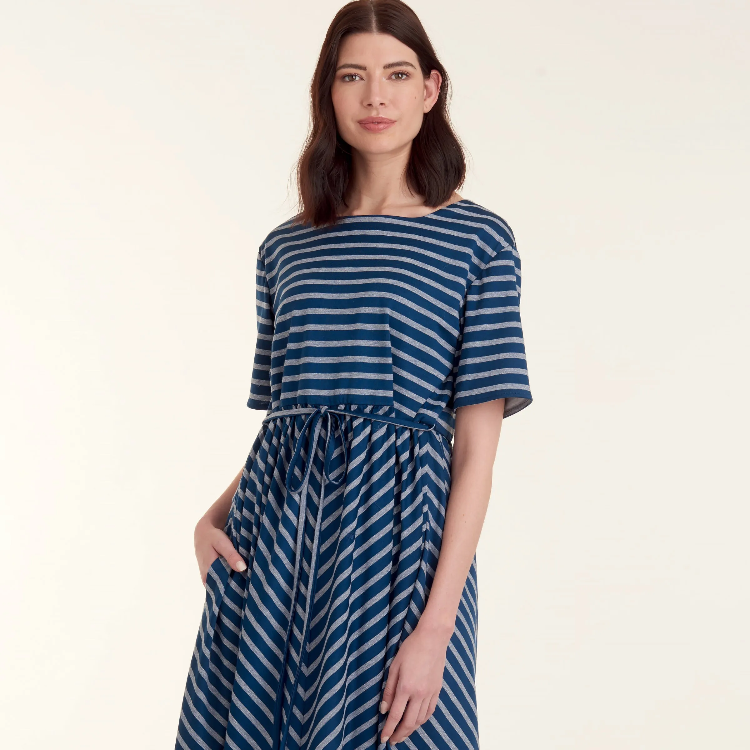 Simplicity Pattern 9140 Misses' Relaxed Pullover Dress